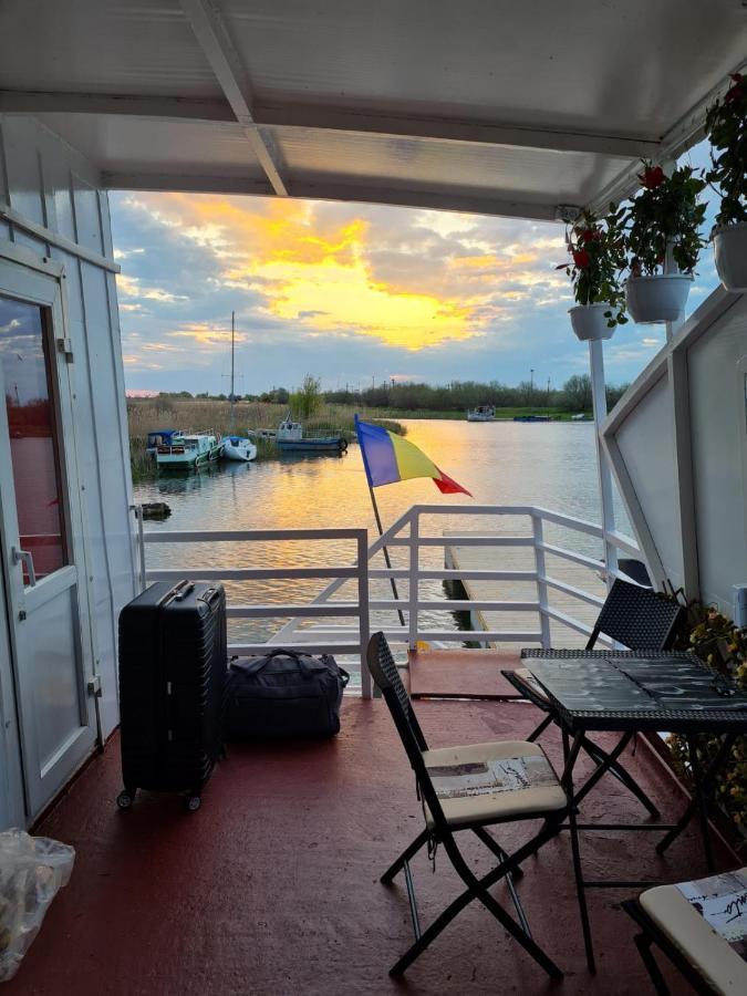 Hotel Plutitor Casa Pescarilor Sulina ซูลีนา ภายนอก รูปภาพ