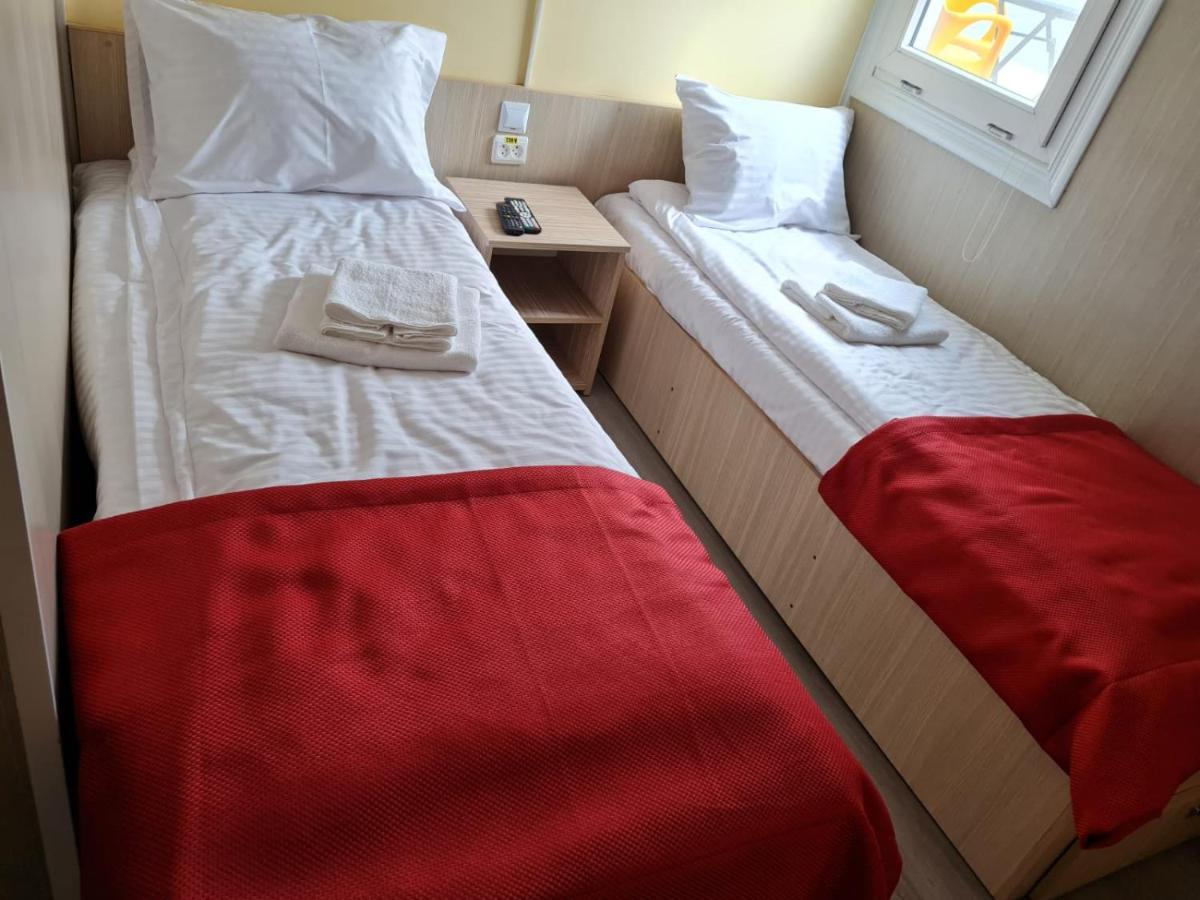 Hotel Plutitor Casa Pescarilor Sulina ซูลีนา ภายนอก รูปภาพ