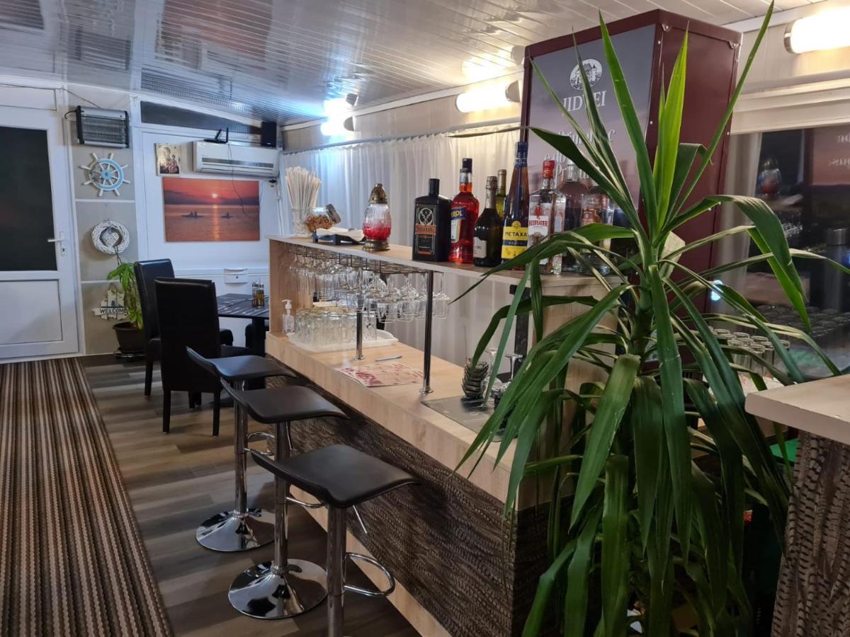 Hotel Plutitor Casa Pescarilor Sulina ซูลีนา ภายนอก รูปภาพ